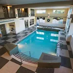 Hilton Winnipeg Airport Suites