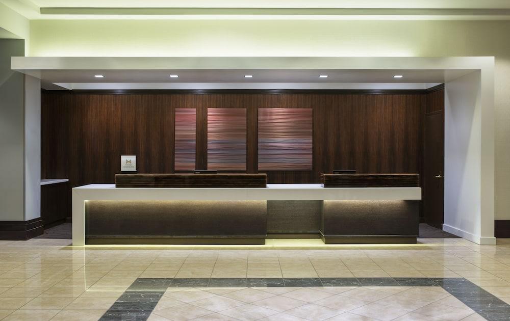 Hilton Airport